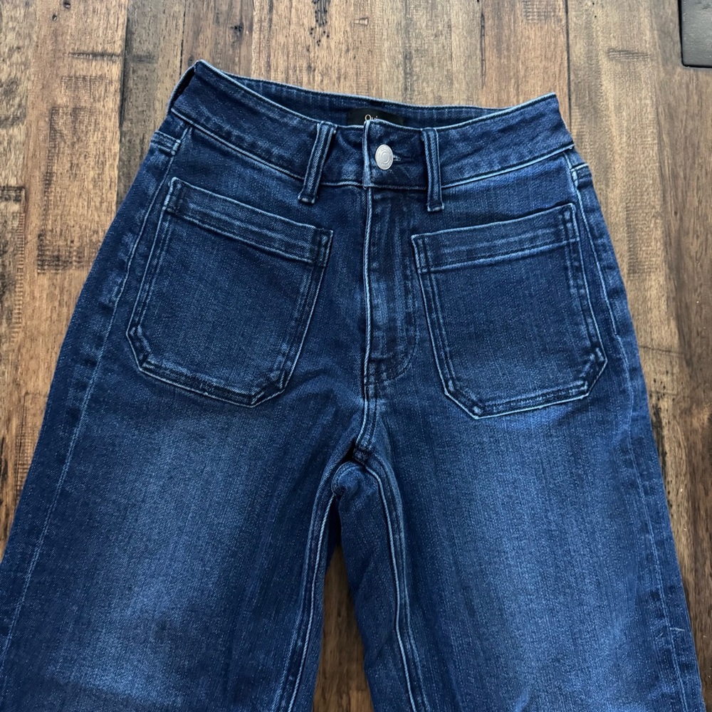 Quince stretch patch pocket cropped wide leg Jeans in dark wash - Picture 8 of 15